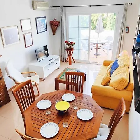 Ap389 - Pueblo Mediterraneo *