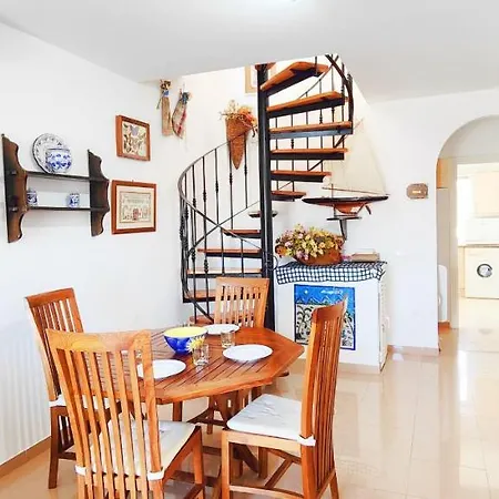 Ap389 - Pueblo Mediterraneo Nerja